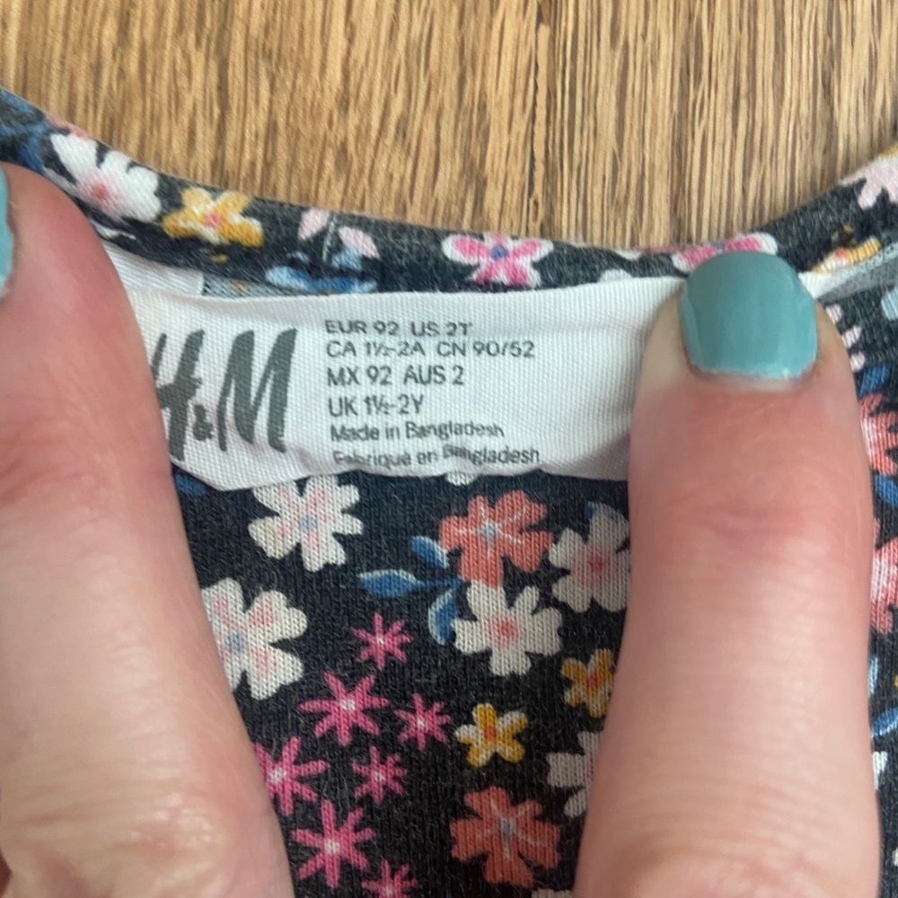 H&M | GENUINE KIDS | Mixed Fall Toddler Bundle (Shirts, Dress, Button-up) - Picture 3 of 10